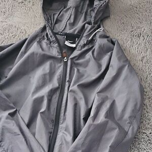 Nike Women's Black and Gray Windbreaker
